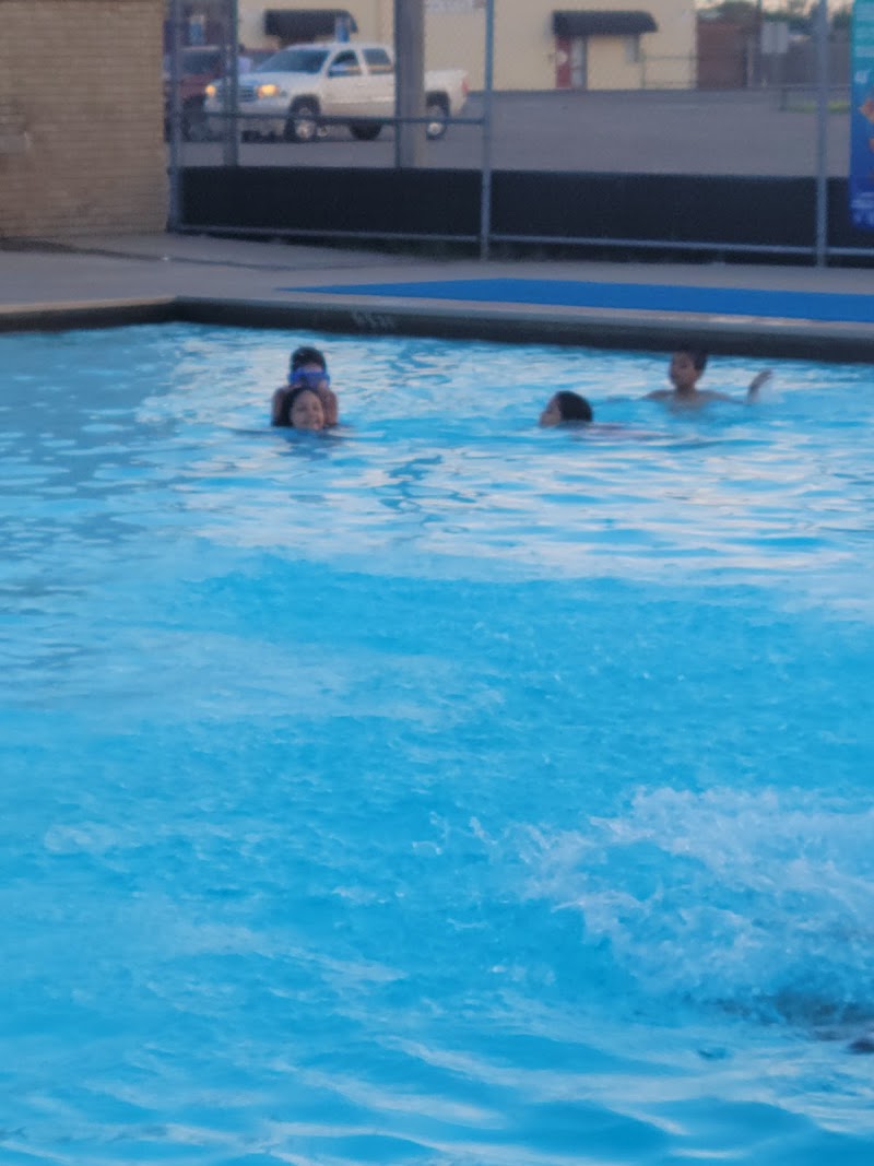 Floyd Gwin Pool photo 3