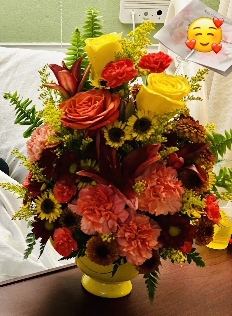 Sun City Center Flowers & Gifts photo 5