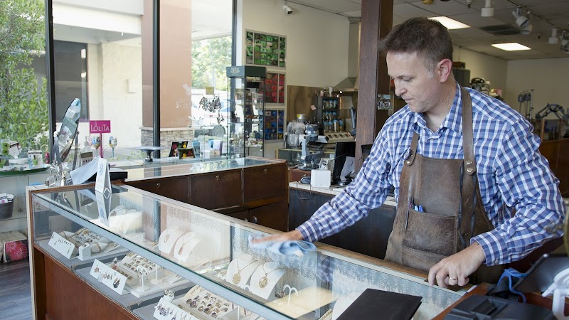 Vintage Jewelers & Gifts photo 3