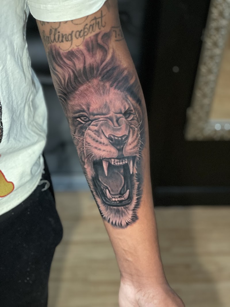 Only 4ever Tattoo Studio photo 5