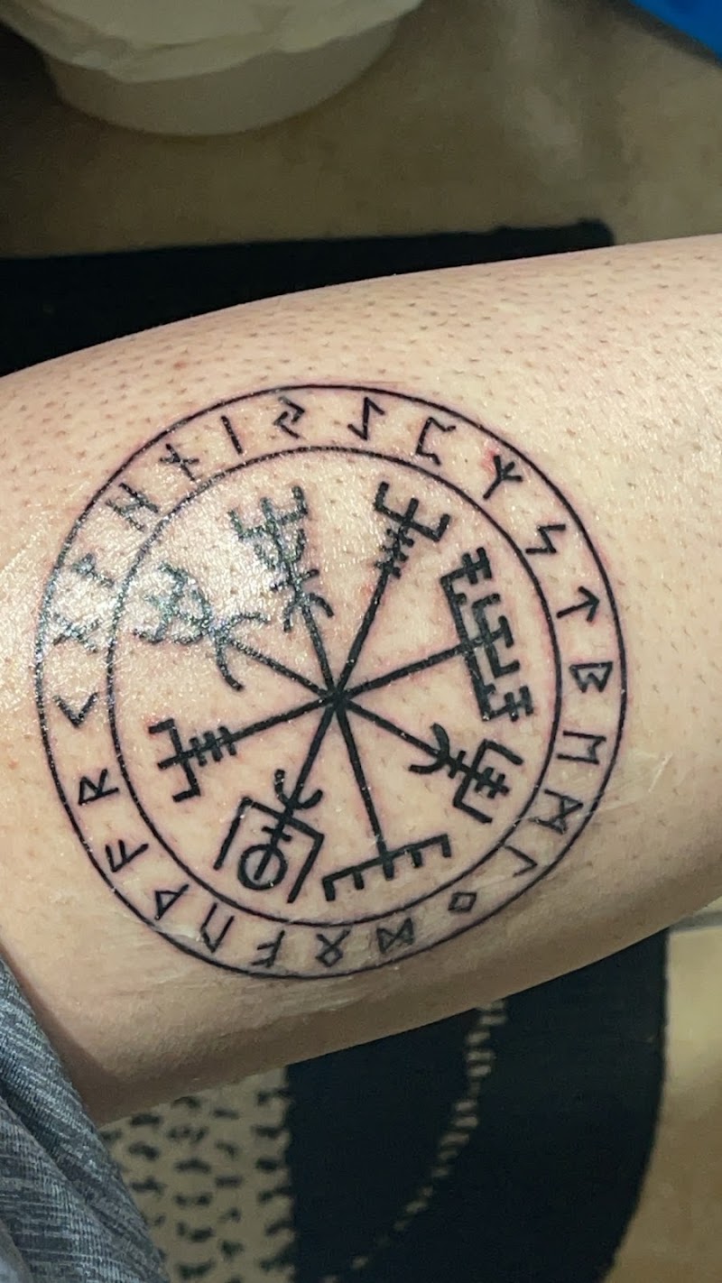 Only 4ever Tattoo Studio photo 2
