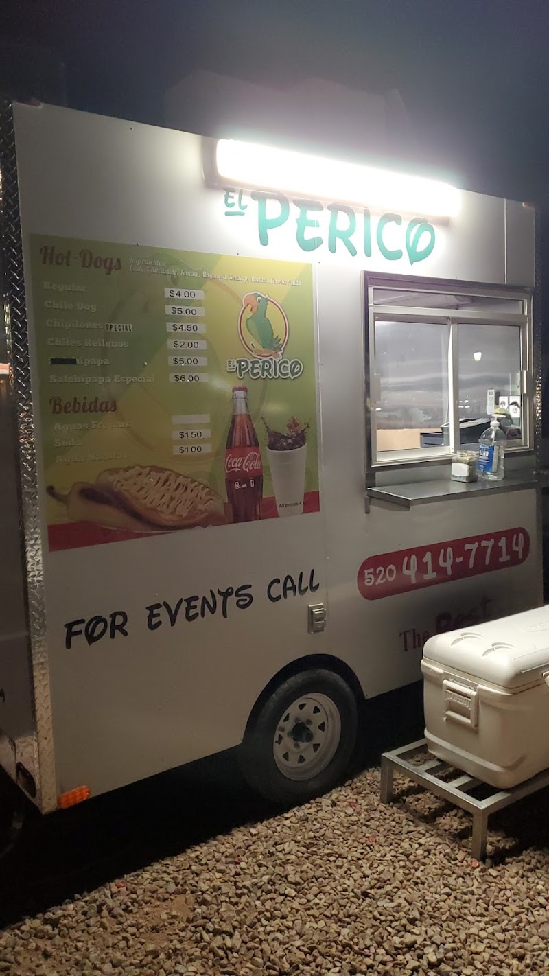El Perico Hotdogs photo 3