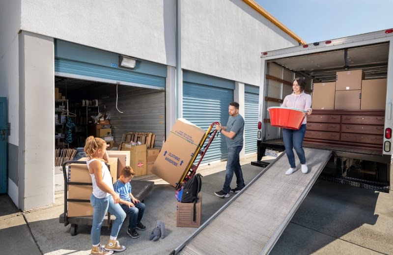 Castro Valley Storage photo 2