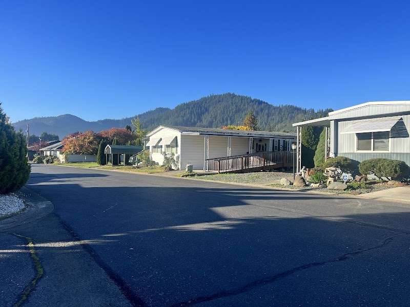 Central Rogue Mobile Home Park photo 2