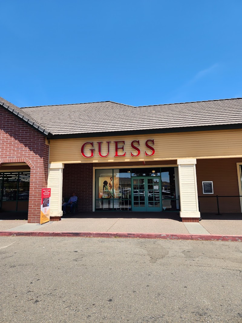 GUESS Factory photo 5