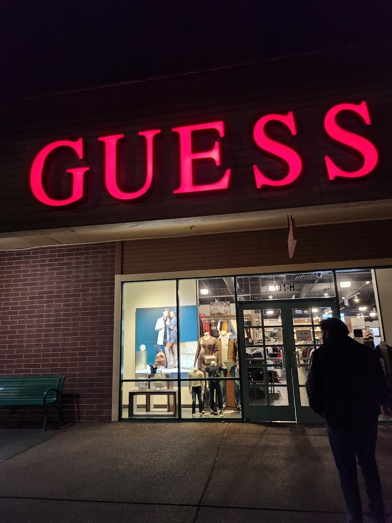 GUESS Factory photo 3