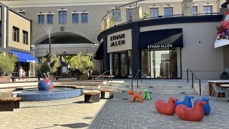 Photo of Arhaus