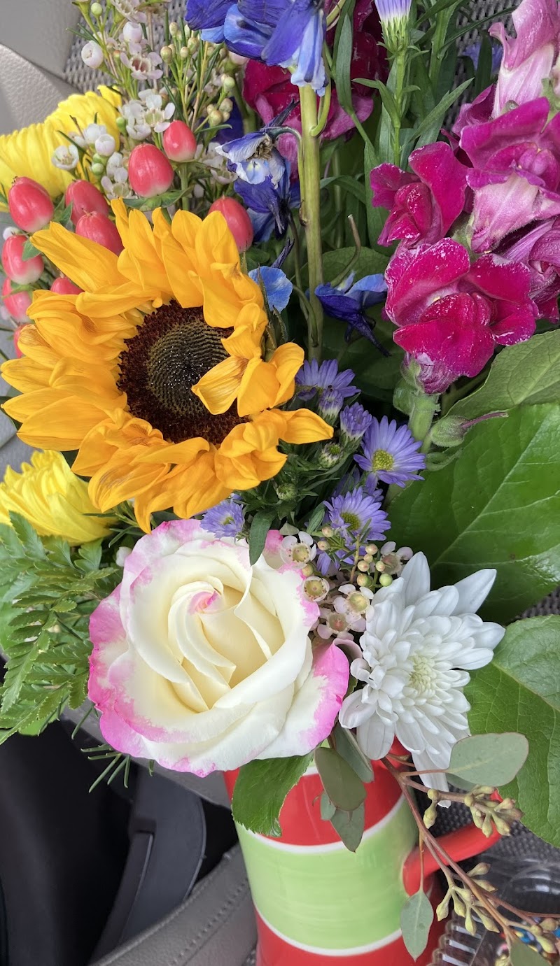Rosa's Florist & Gifts photo 2