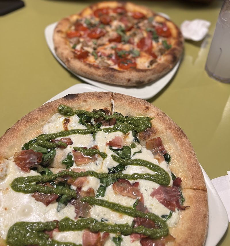 Flippers Pizza Co. - Clermont photo 3