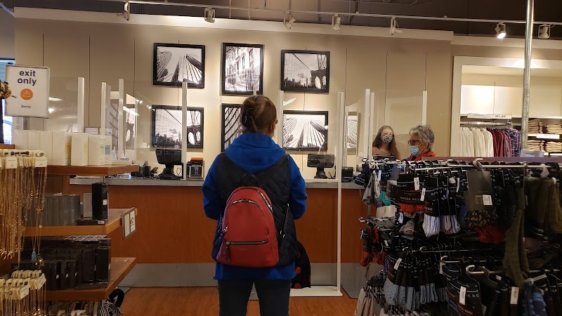 Banana Republic Factory Store photo 3