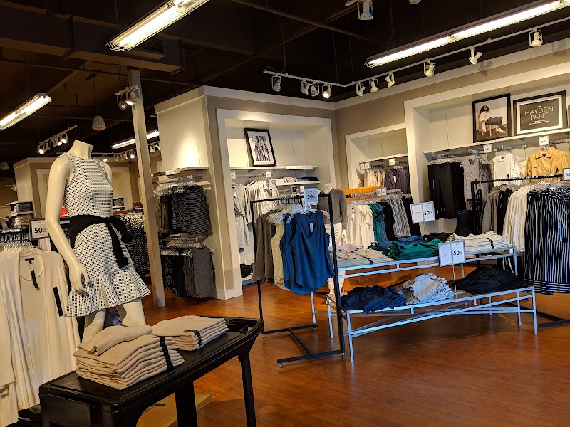 Banana Republic Factory Store photo 5
