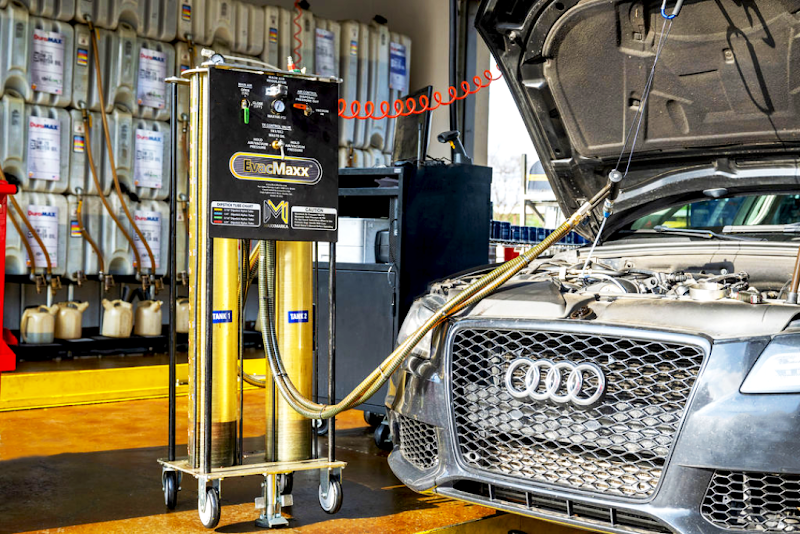 Take 5 Oil Change photo 4