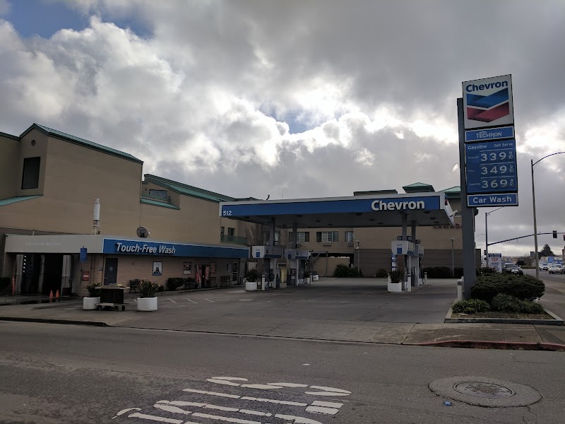 Chevron photo 3