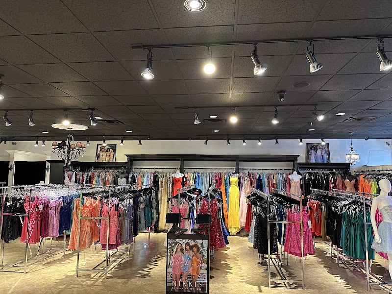 Nikki's Glitz and Glam Boutique Prom and Bridal Dresses Tampa photo 4