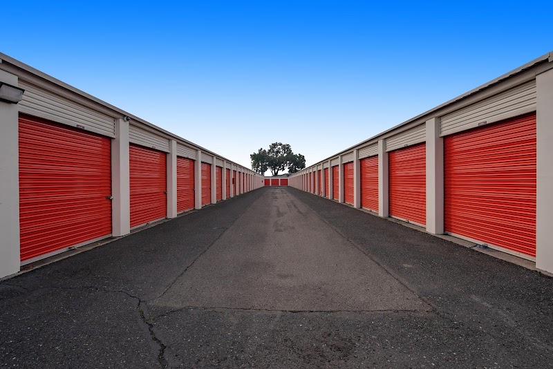 Public Storage photo 2