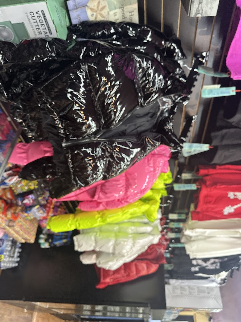 Vegas Gift Shop photo 4