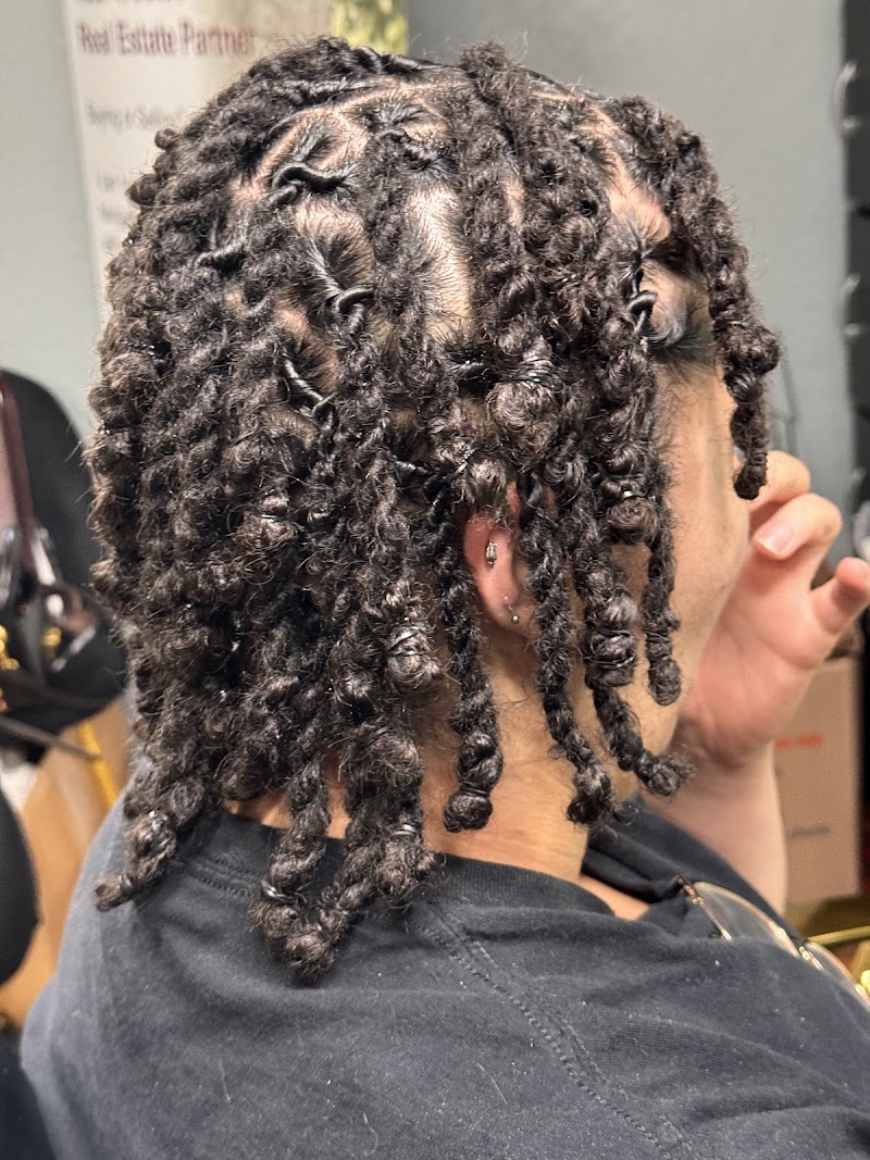 Signature Natural Hair styles photo 5