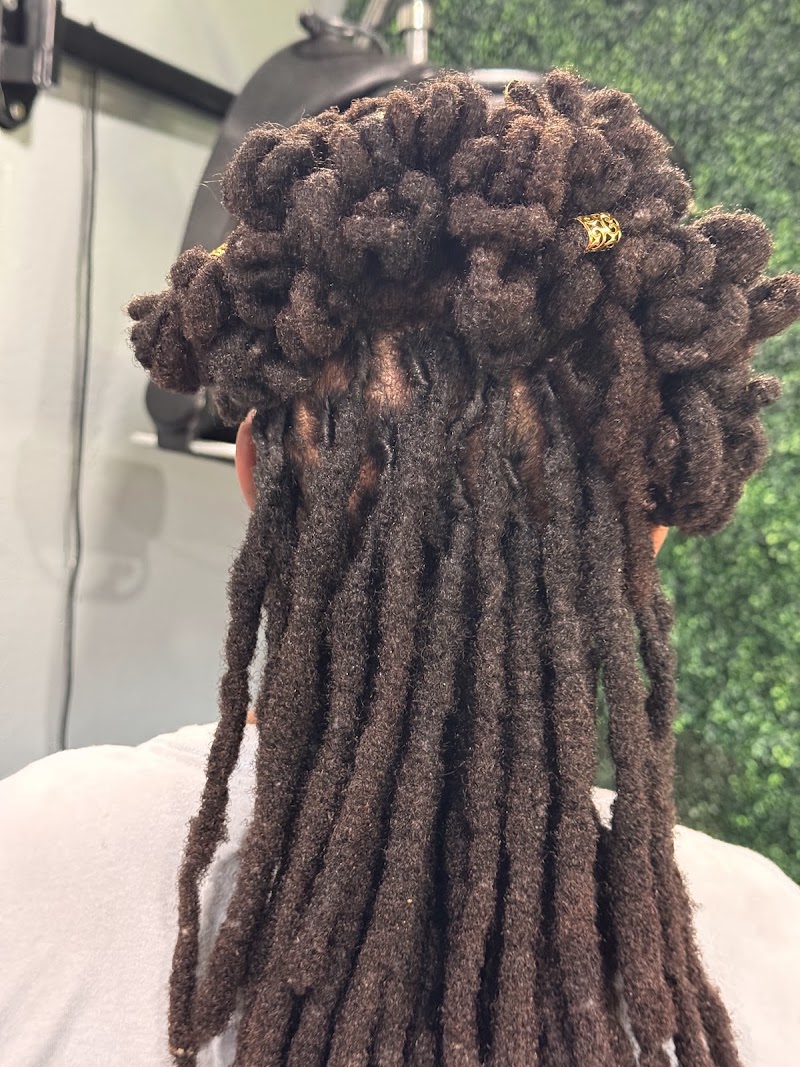 Signature Natural Hair styles photo 2