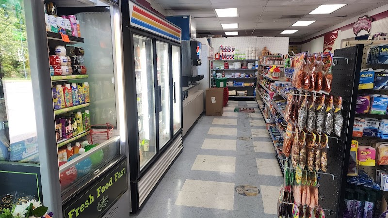 Quick Shop & Deli photo 4