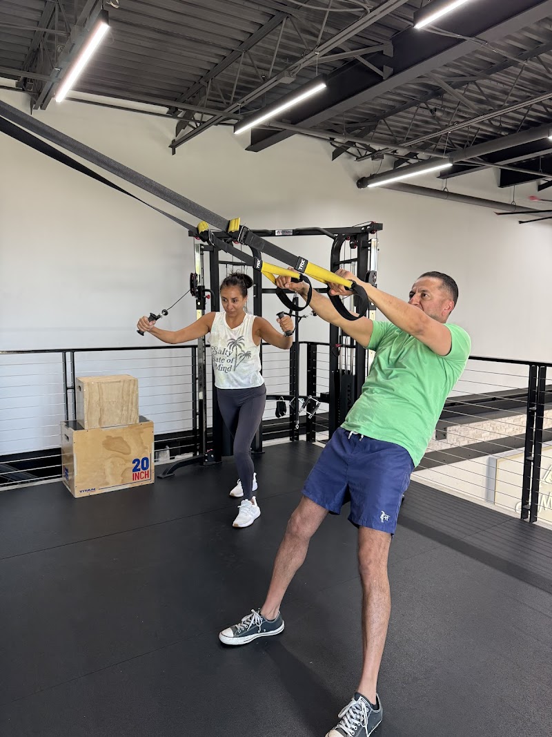 SUMMIT Exclusive Fitness Club photo 3