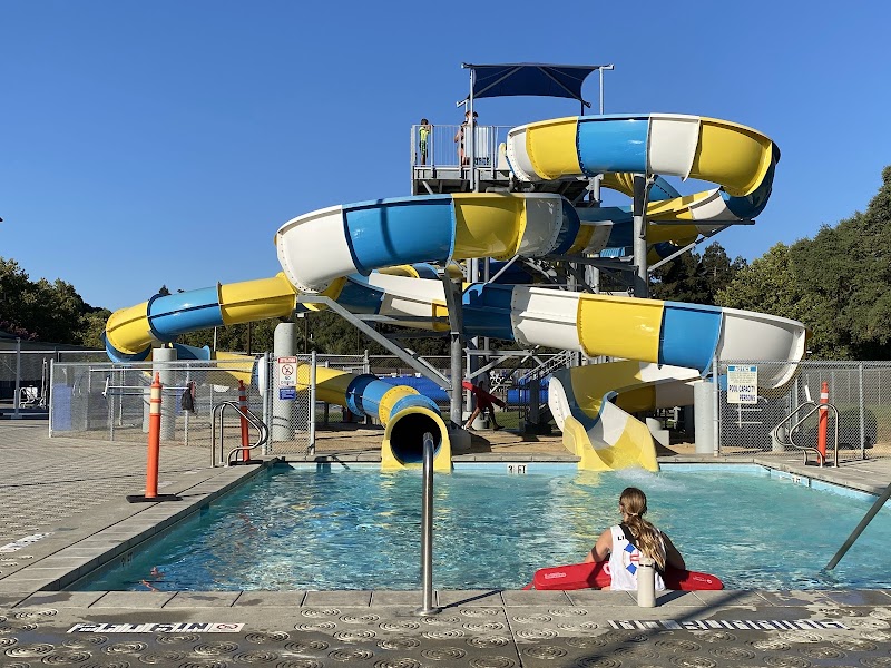 Walter Graham Aquatic Center photo 2