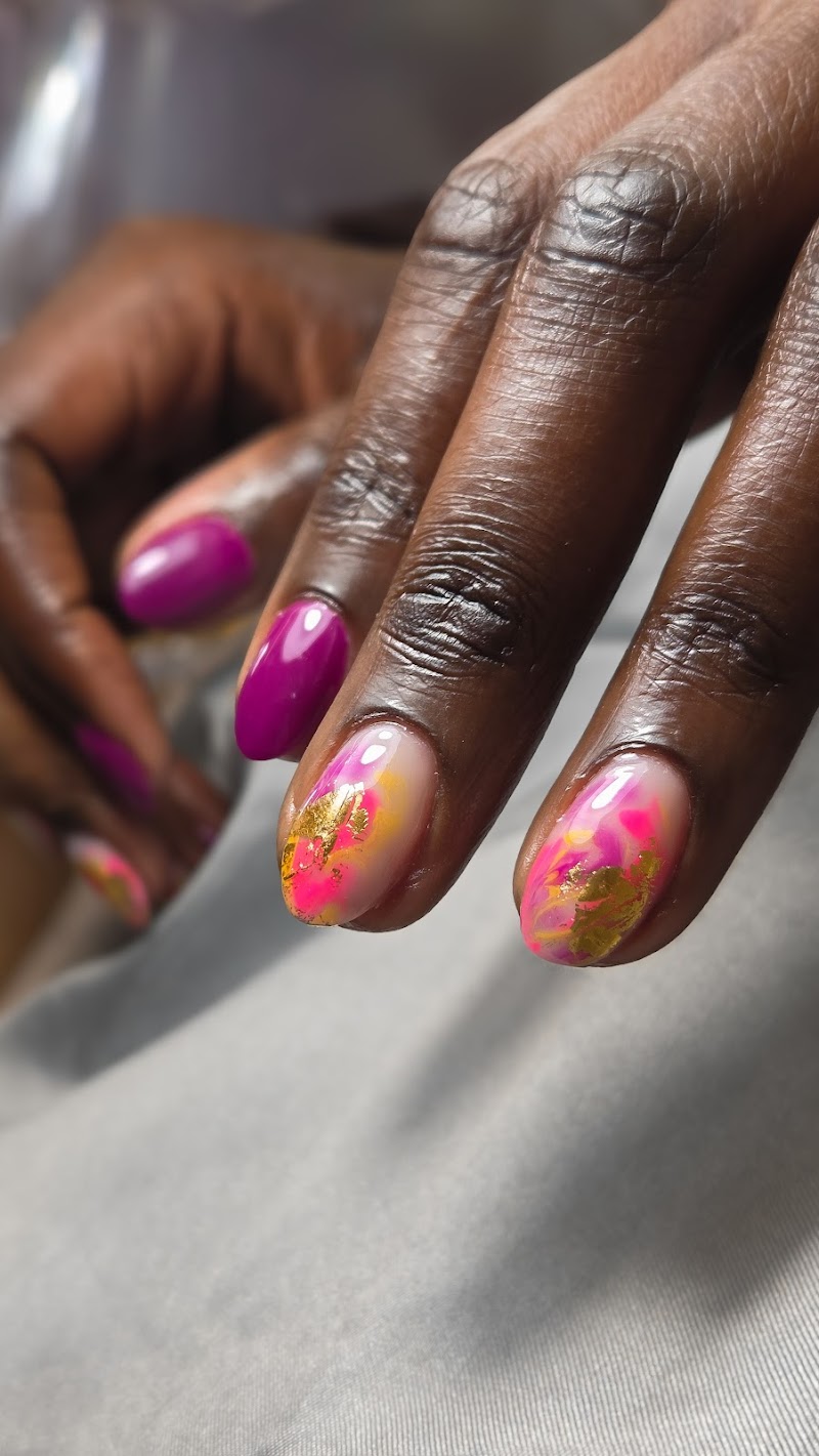 Alphora Nails (Russian Manicure) photo 3