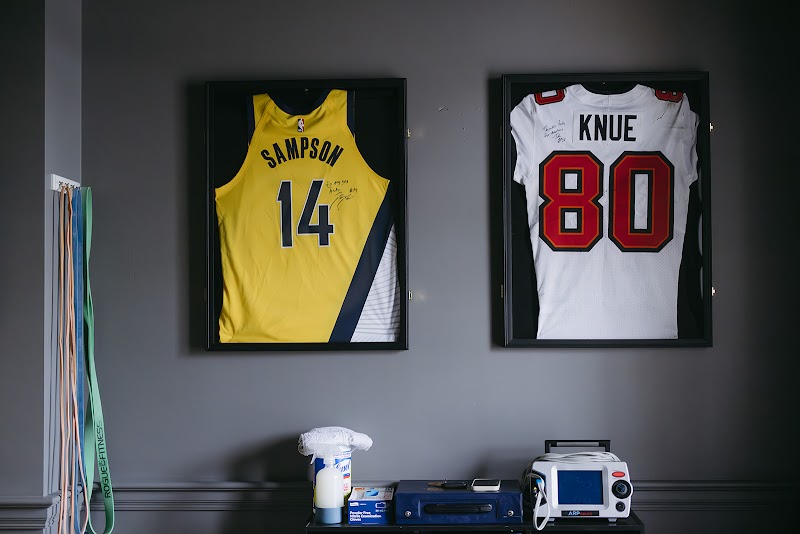 AWC Chiropractic & Sports Recovery photo 4