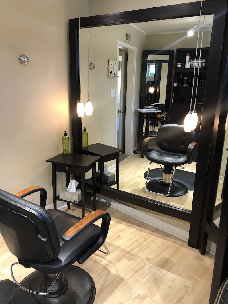 Kristin Maze Salon photo 2