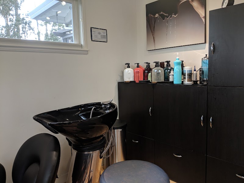 Kristin Maze Salon photo 5