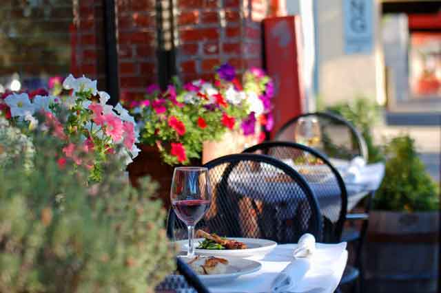 The Plaza Bistro photo 4