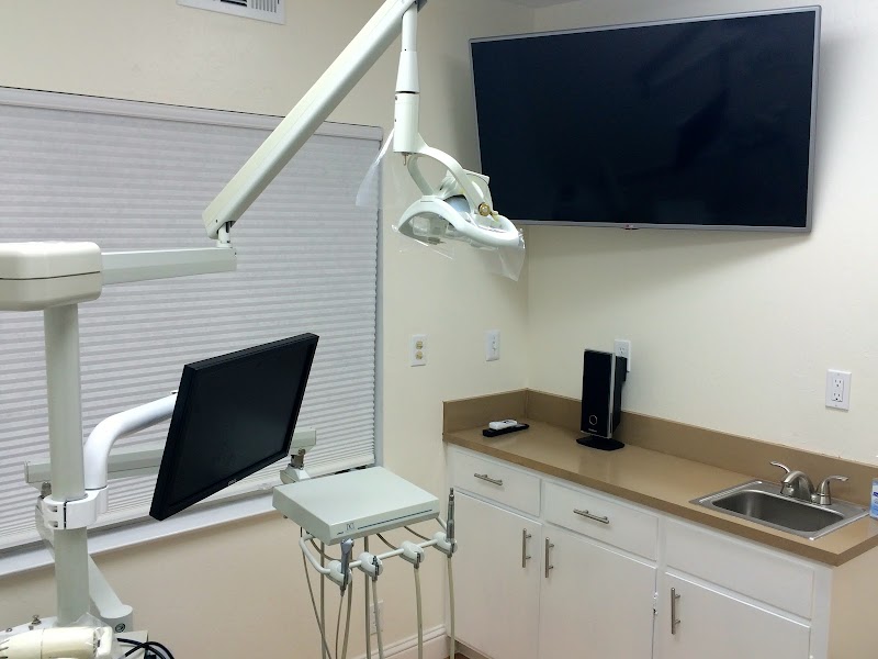 Negar Safapour, DDS photo 2