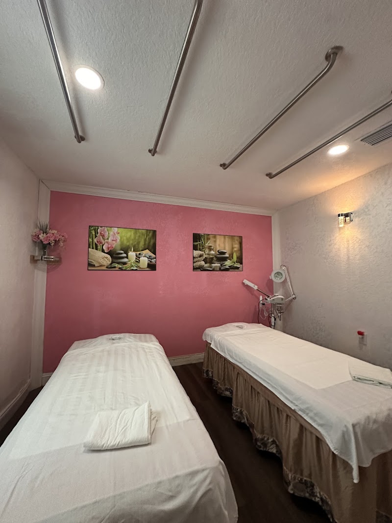 Cherry Blossom Massage photo 2