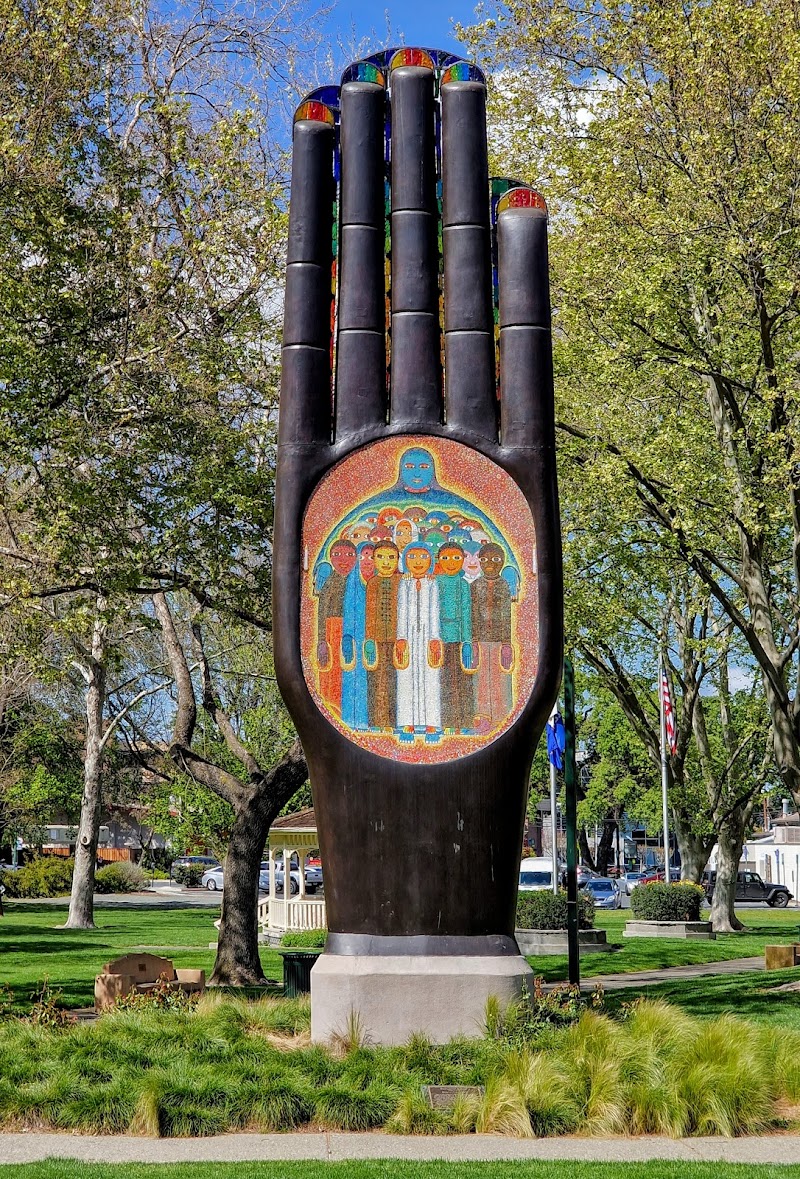 Photo of Hand of Peace by Beniamino Bufano