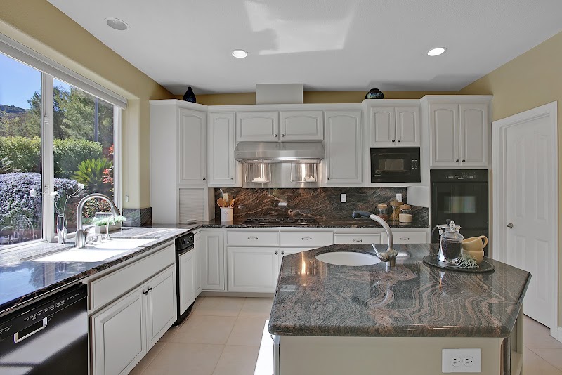 Viviana Cherman | SERHANT | Real Estate Agent photo 5
