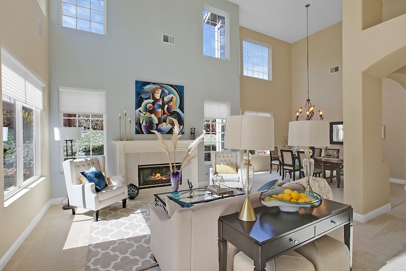 Viviana Cherman | SERHANT | Real Estate Agent photo 3
