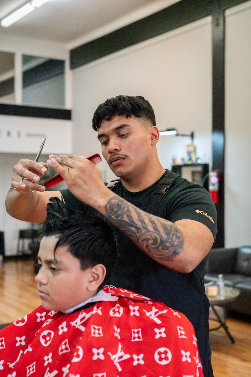 Photo of Barberhomme (Cesar Munoz)