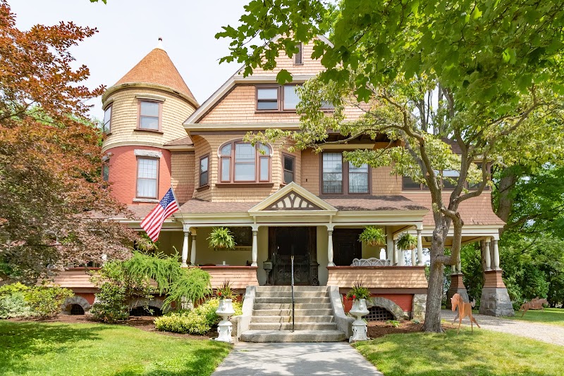 Photo of Saratoga Dreams Bed and Breakfast