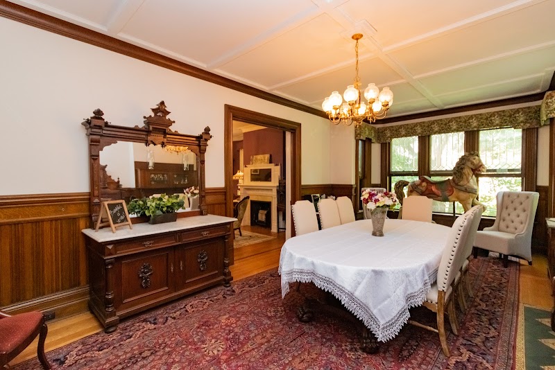 Saratoga Dreams Bed and Breakfast photo 4