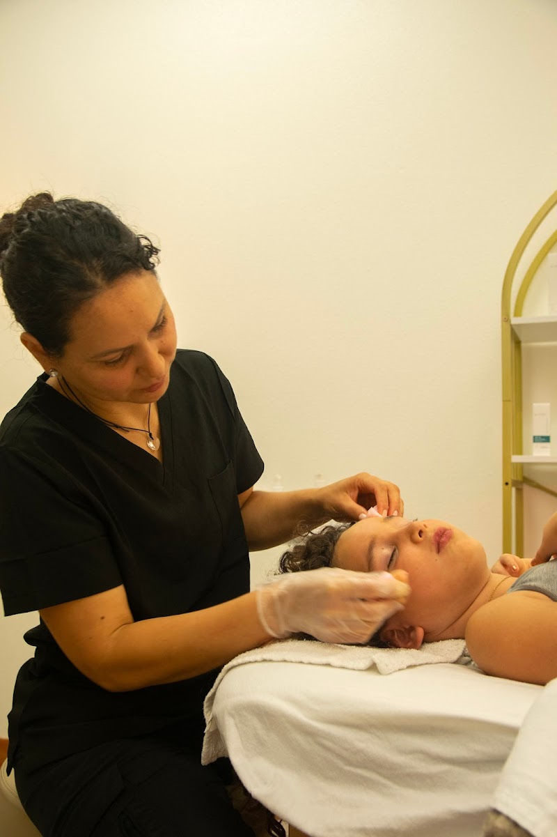 Botánica massage reiki facials photo 3