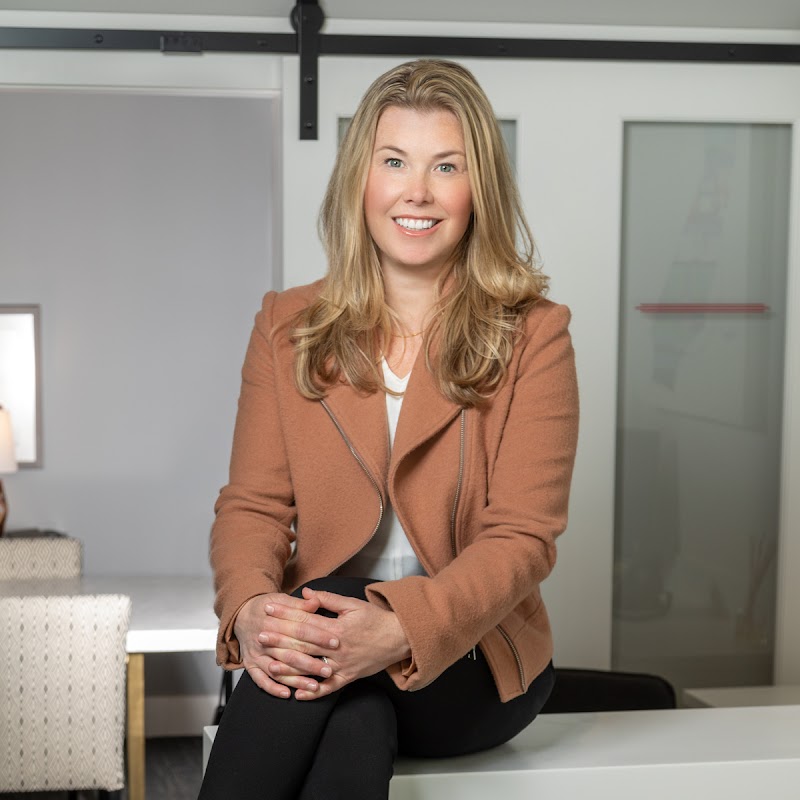 Photo of Alexis Thompson - Real Estate Agent, CA