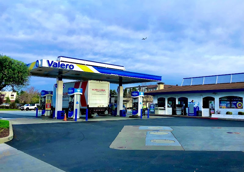 Photo of Valero Foster City
