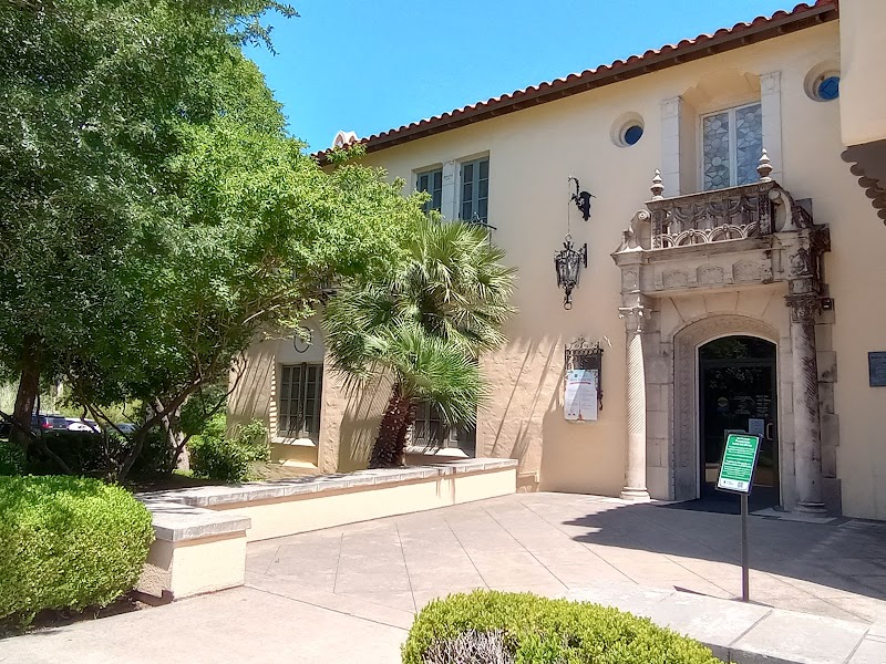 Photo of Landa Branch Library
