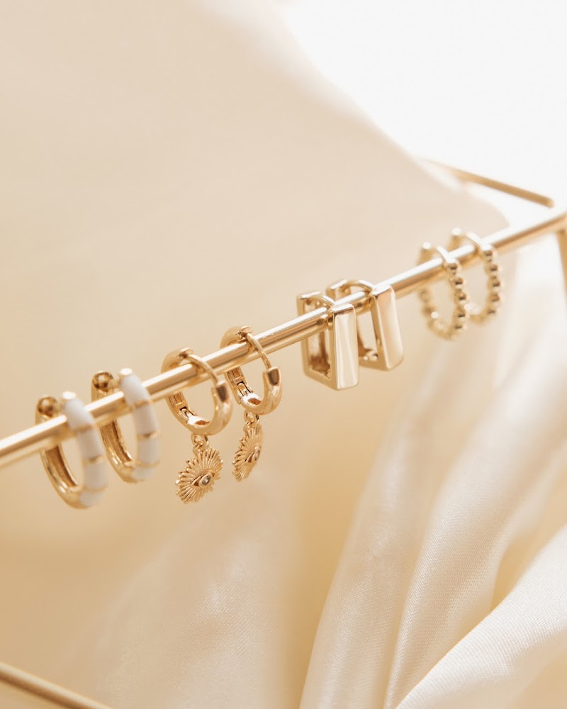 Photo of Falling for Dainty