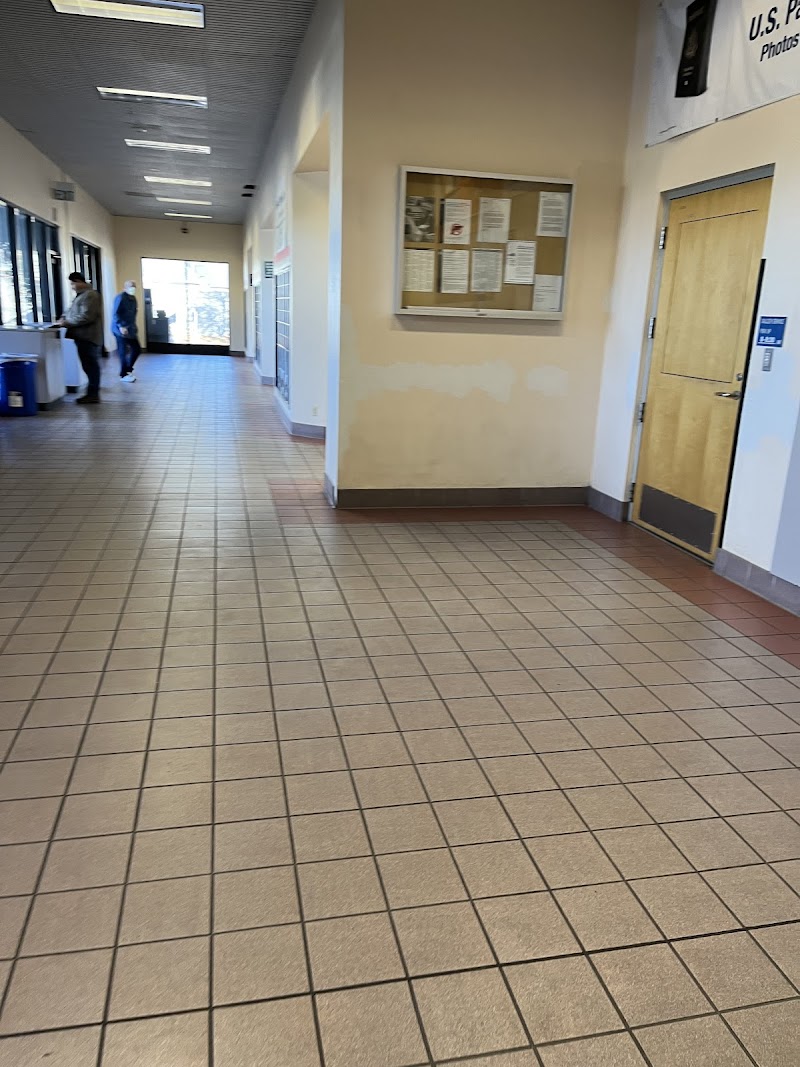 United States Postal Service photo 3