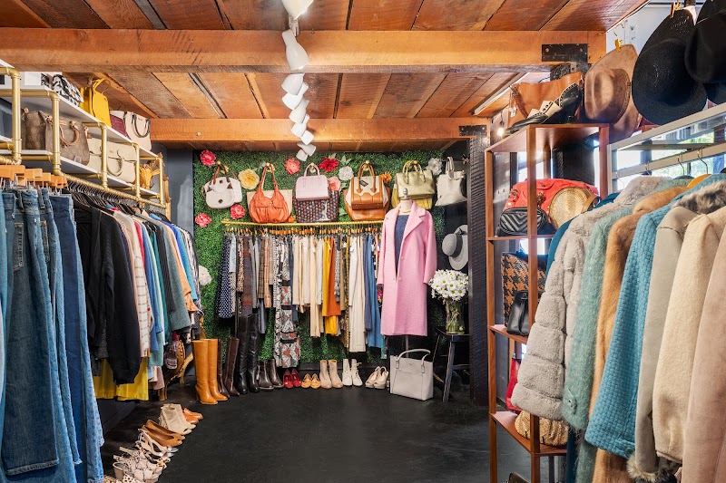 Tivoli Resale: clothing, decor, furniture photo 4