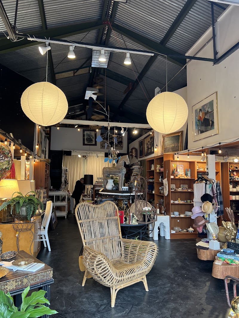 Tivoli Resale: clothing, decor, furniture photo 5