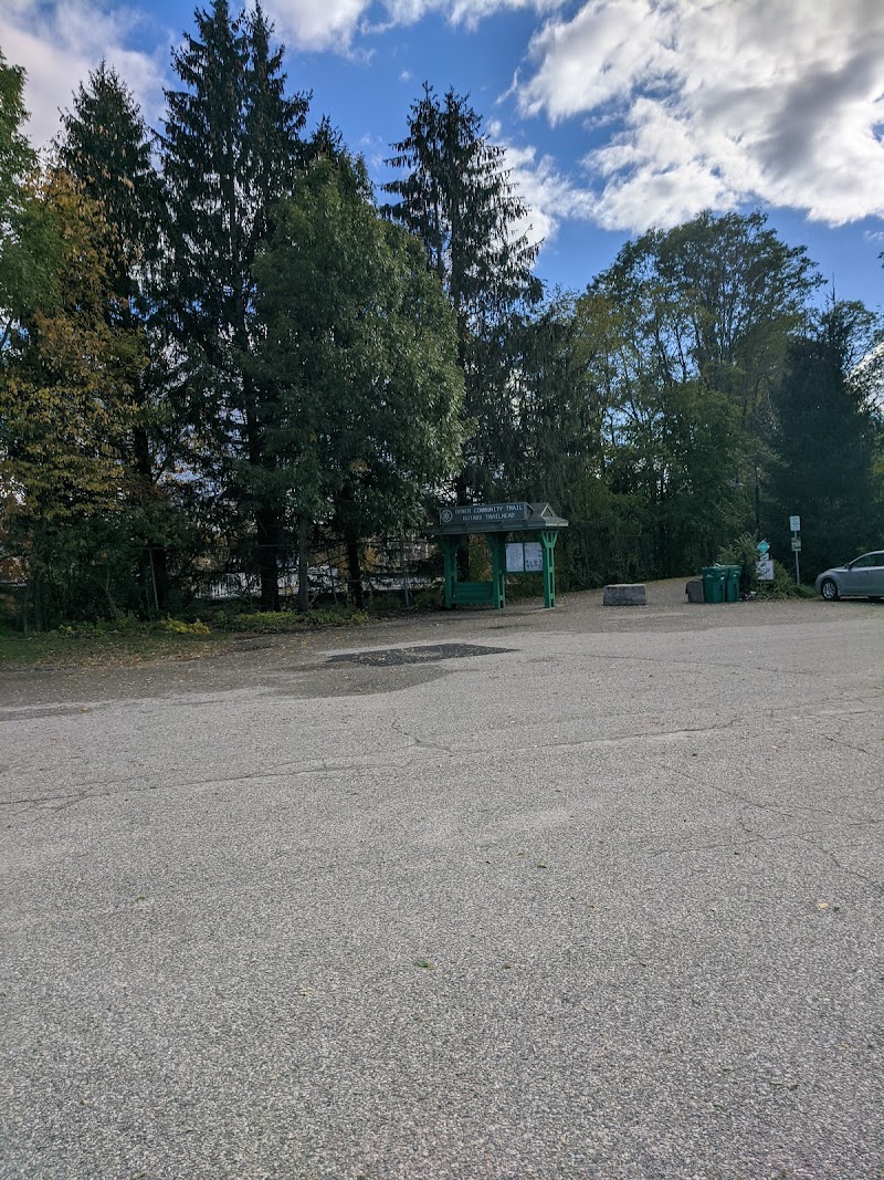 (PAID) Park & Ride photo 2