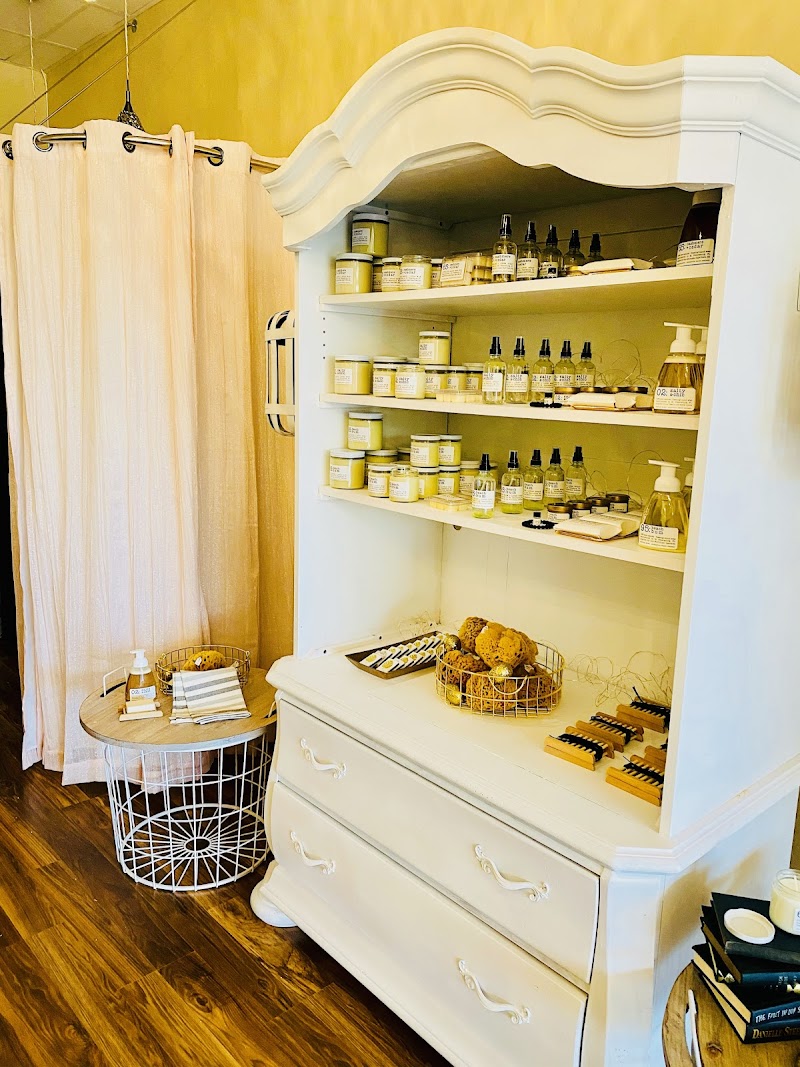 Salty & Chic Boutique- Seminole photo 2