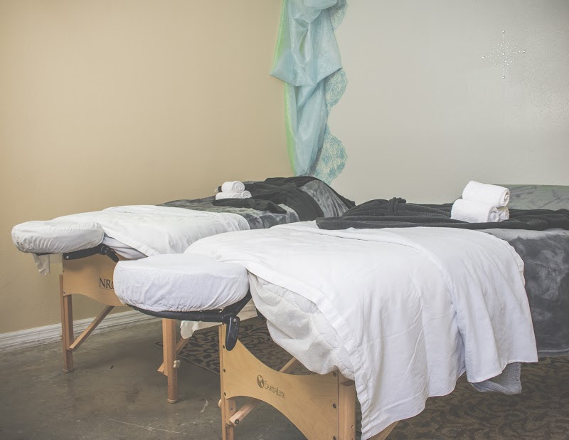 Divine Connections Massage & Spa photo 4
