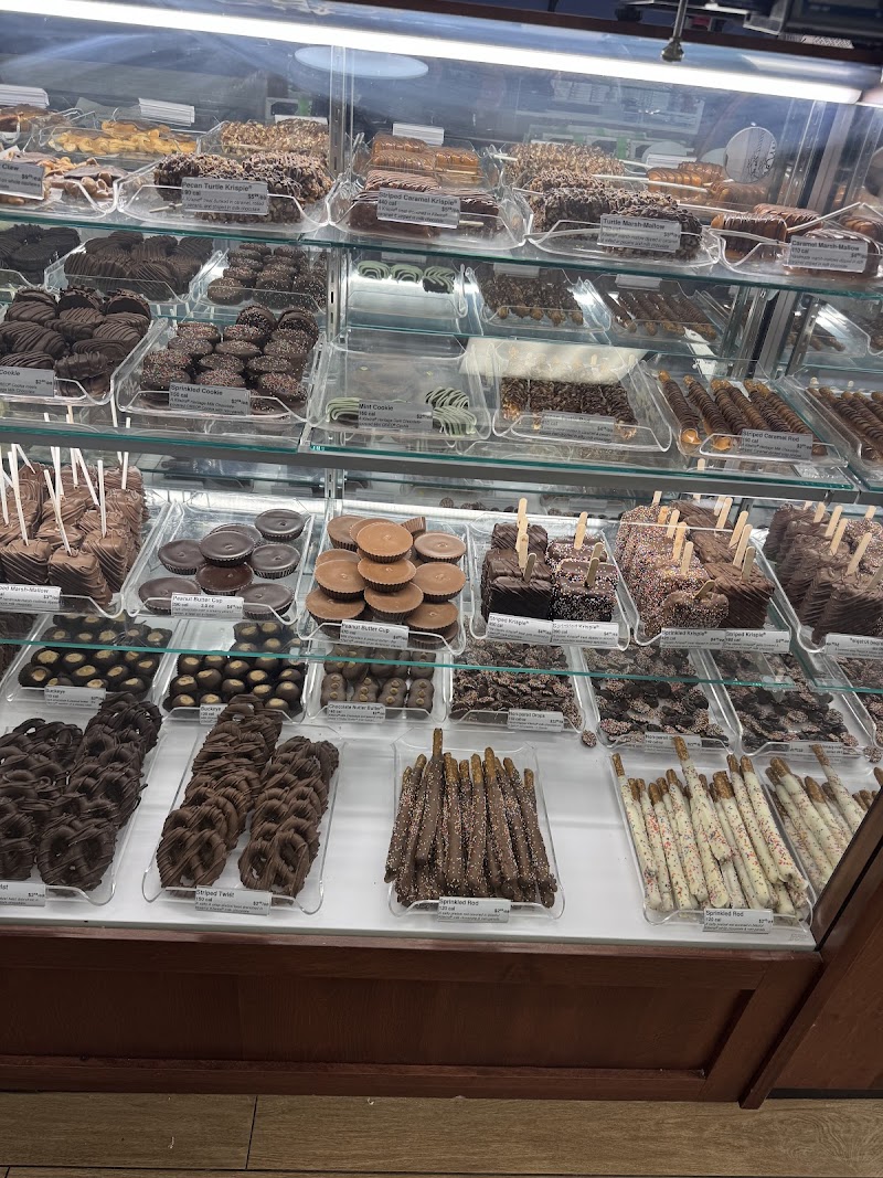 Kilwins Ice Cream - Chocolate - Fudge photo 3
